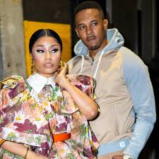 Minaj announced that she officially married kenneth petty on oct. Relive Nicki Minaj S Journey To Motherhood With Husband Kenneth Petty E Online