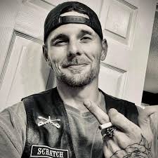 9️⃣ days until the #SugarBowl and 2️⃣ days until #SantaClaus comes to  town‼️ Happy Christmas Eve, Eve‼️ Some #GeorgiaBulldogs gear always looks  nice under the tree, if you've run out of ideas‼️ #