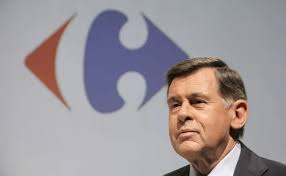 Rémunération de l'ex patron de Carrefour: Macron dénonce "les dingues de  pognon"