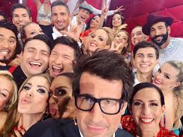 Daniel hartwich has been a presenter on which of these shows? Hinter Den Kulissen Der Tanzshow Hinter Den Kulissen Daniel Hartwich Gruppenfoto