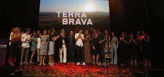 Terra brava has many attractions to explore with its fascinating past, intriguing present and exciting agoda.com offers professional reviews and ratings of hotels in terra brava so you can enjoy the. Terra Brava Ganha Data De Estreia Na Sic Quinto Canal