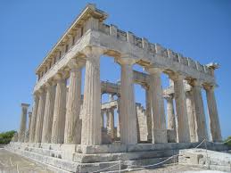 Avendo le colonne presenti su tutti i lati del tempio, è detto periptero, presentava quindi anche il. Temple Of Aphaia Aegina Island Ancient Greek Architecture Ancient Ruins Architecture