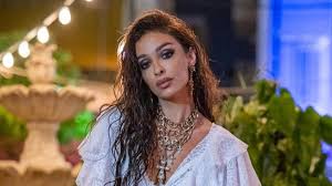 Φέτος, αφού πέρυσι λόγω πανδημίας ακυρώθηκε ο διαγωνισμός για πρώτη φορά στα χρονικά, οι χώρες που λαμβάνουν μέρος συμμετέχουν στο 95% με τα περσινά τραγούδια, αν και είχαν. H Elenh Foyreira 3eka8arizei An 8a Paei Sthn Eurovision Me Thn Ispania