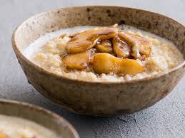 Apple Cinnamon Quinoa Breakfast Bowl Easy Quinoa Breakfast Recipe To Replace Your Morning Oatmeal T Wine Recipes Breakfast Bowls Recipe Quick Quinoa Recipes