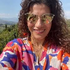 Monica Roa's Instagram, Twitter & Facebook