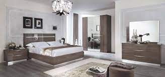 Dresser, mirror, headboard and footboard with rails, and. High End Schlafzimmer Mobel Unabhangig Von Der Grosse Des Master Schlafzimmer Die Folg Modern Bedroom Furniture Sets Modern Bedroom Furniture Modern Bedroom