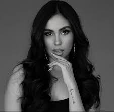 Naomi Hernandez's Instagram, Twitter & Facebook