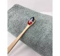 Brosse à dents en bois personnalisée France