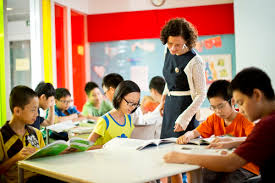 Teacher positioning in the classroom | TeachingEnglish | British Council |  BBC