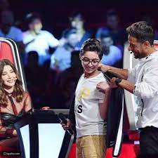 هزّ الطفل معاذ عيسى كراسي حكام برنامج المواهب the voice kids، إذ لفت الأنظار بموهبته المميزة. Qges67 Jvcu5om