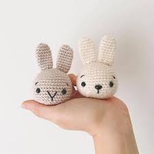 Amigurumi Zipzip Tavsanciklar Yapimi Orgu Modelleri Tavsanciklar Krose Oyuncak Orgu Projeleri