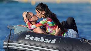 All das heute in der dua lipa und ihr freund anwar hadid sind vor den winterlichen temperaturen geflohen und. Bella Hadid Heisse Knutsch Einlage Mit Neuem Freund Mitten Im Gummi Boot