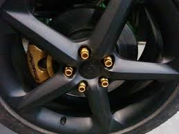 Black And Gold Rims Gold Painted Lug Nuts And Calipers Calipers Black Rims White Car