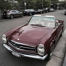 Exhilarating The Great Charm Of Vintage Cars In 2020 Mercedes Benz Classic Classic Cars Vintage Classic Cars