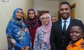 شاهد بالصور إبراهيم الشيخ يكرم أوائل الشهادة السودانية برحلة إلى تركيا Https Wp Me Pbwkda V4y اخبار السودان الان من كل المصادر Sudan Sudan In 2021 Fashion Hijab