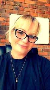 Hi all! 😊 I'm UK-based international pet sitter, who sits free in exchange  for accommodation. I have: ⏰ 8 years experience ✔️ A clean recent DBS  certificate 🩺 Pet first-aid training ✓