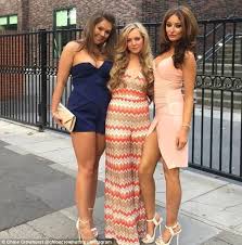 Back in 2017, alex showed up as a late contestant at the mansion and threatened to steal everybody's love interest, thanks to his good looks. Love Island Chloe Crowhurst Is Unrecognisable In Old Pics Daily Mail Online
