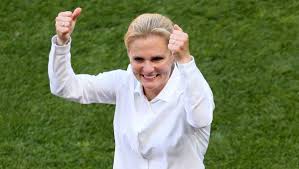 Jun 27, 2021 · frank de boer lijkt door te willen gaan als bondscoach van oranje, al wil hij de uitschakeling op het ek tegen tsjechië eerst laten bezinken voordat hij praat over zijn toekomst bij oranje. Sarina Wiegman Opnieuw Coach Van Het Jaar Linda Nl Linda Nl