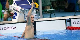 He is specialized in butterfly & freestyle strocks. Australien Kyle Chalmers Zundet 47 Sekunden Kracher Video