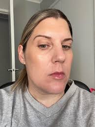 Cafe liquid shadow and illuminator makeup combo