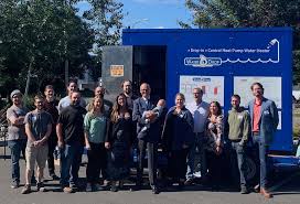 Governor Inslee Tours WaterDrop's Manufacturing Plant — Small Planet Supply 