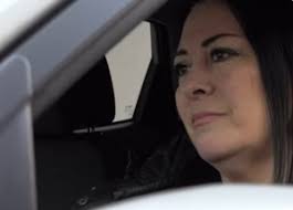 Manuela Bianchi, quanti anni ha e che lavoro fa? Chi è il marito? E  l'amante? Fu lei a trovare il corpo della suocera Pierina Paganelli in via  del Ciclamino a Rimini