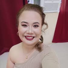 Rosemarie Cuesta's Instagram, Twitter & Facebook