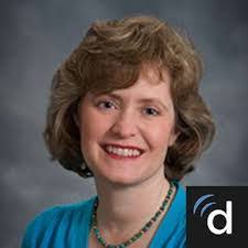 Claudia Conde's Instagram, Twitter & Facebook