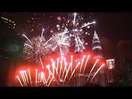 Chinese new year is almost here. New Year 2017 Fireworks Twin Tower Klcc Malaysia Youtube