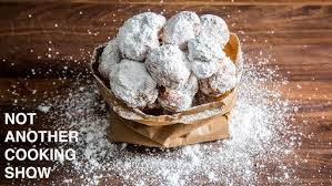 Desserts are great after a meal or as a stand alone treat. Olive Garden Zeppoli Italian Doughnuts With Raspberry Sauce Review Youtube