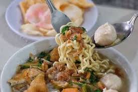 Kawasan cemara dari kota medan termasuk ke dalam wilayah sub urban. Mie Sop Dekko Medan Kota