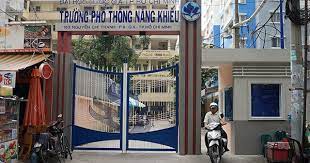 Lớp chuyên toán với 833 nguyện vọng; Hiá»‡u Pho Dáº¡y Them Trong TrÆ°á»ng Tuá»•i Tráº» Online