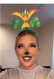 King Julien Cosplay: I Like to Move It Transition