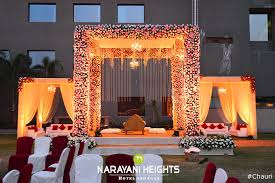 Narayani Heights Best Hotel For Marriages In Ahmedabad Mandap Decor Desi Wedding Decor Hindu Wedding Decorations