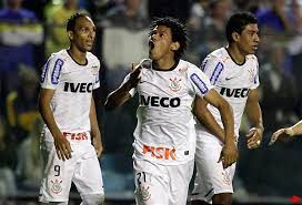 A copa libertadores final is a special occasion for any footballer, but for santiago silva, wednesday evening's second leg between corinthians and boca juniors means just that little bit more. Romarinho S Late Goal Helps Corinthians To Draw Soccer News India Tv