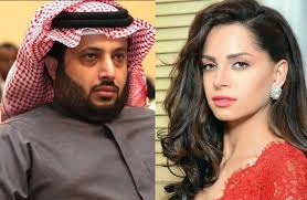 حادثة تؤكد زواجه السري منها تركي آل الشيخ يسحل آمال ماهر أمام منزلها في مصر Newsboy Hats Fashion