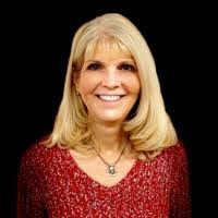 Paula Trapp's Instagram, Twitter & Facebook