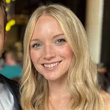 Kellie Hebert's Instagram, Twitter & Facebook