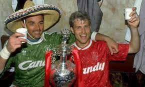 Häng med mig och la travels på fotbollsresa till liverpool deras koncept legends tour. Classic Transfer Liverpool Sign Hysen From Under Man United S Nose Talksport