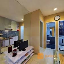 Gedung apartemen ini juga dekat dengan beberapa kampus seperti, universitas negeri jakarta dan universitas jayabaya yang bisa ditempuh dengan 5 sampai 10 menit berkendara (2.7 km). Apartemen Murah The Green Pramuka Jakarta Pusat Jakarta Pusat Jualo