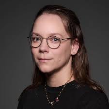 Julie Janssen's Instagram, Twitter & Facebook