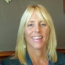 Julie Heenan's Instagram, Twitter & Facebook