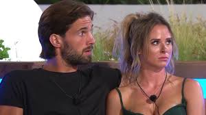Love Island S Jamie Jewitt And Camilla Thurlow Are Given A Ticking Off As Their Instagram Selfie Gets Reported And Deleted Mirror Online