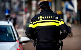 Nu heeft hij noodgedwongen bureaudienst. Gekraakte Chatdienst Encrochat Leidt Naar Foute Wout Agent 38 Uit Oost Nederland Opgepakt Voor Corruptie Binnenland Gelderlander Nl