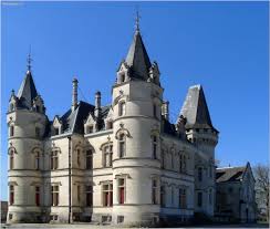 Abandoned Chateau Saint Bernard Touverac France Aka Eugene Aram Sanatorium En 2020 Urbex Chateau France