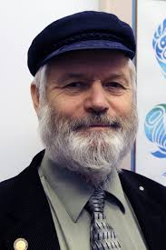 Seaton files to run as non-partisan in Democratic primary