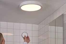 Celle par laquelle vous passez le matin cet éclairage peut être développé par un plafonnier salle de bain ou par une rangée de spots. Ikea Un Plafonnier Homekit Pour Les Salles De Bain Igeneration
