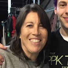 Alison Aaron's Instagram, Twitter & Facebook