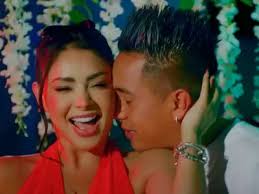 Muestran todo su amor! Pamela Franco ya estrenó "Hasta el fin de mundo"  junto a Christian Cueva