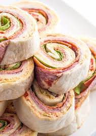 43 Simple Snacks To Make In Less Than 5 Minutes Summer Picnic Food Easy Picnic Food Picnic Food
